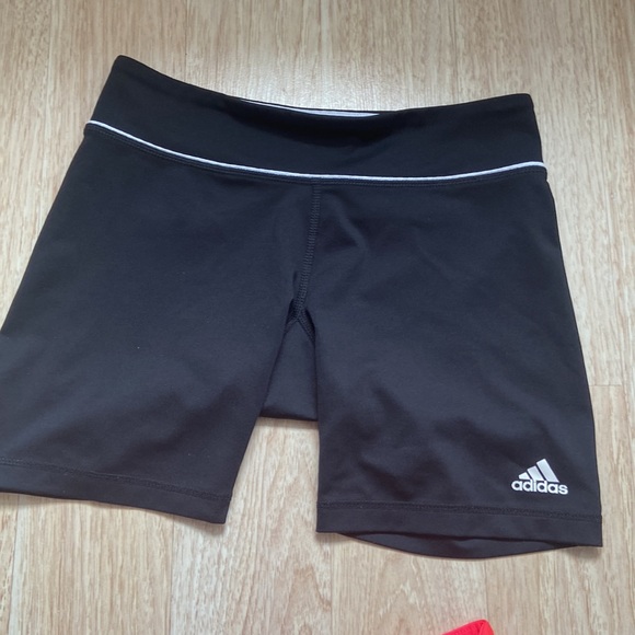 Adidas’s and Rex Yoga Biking Running Sorts Size Small - Picture 2 of 6